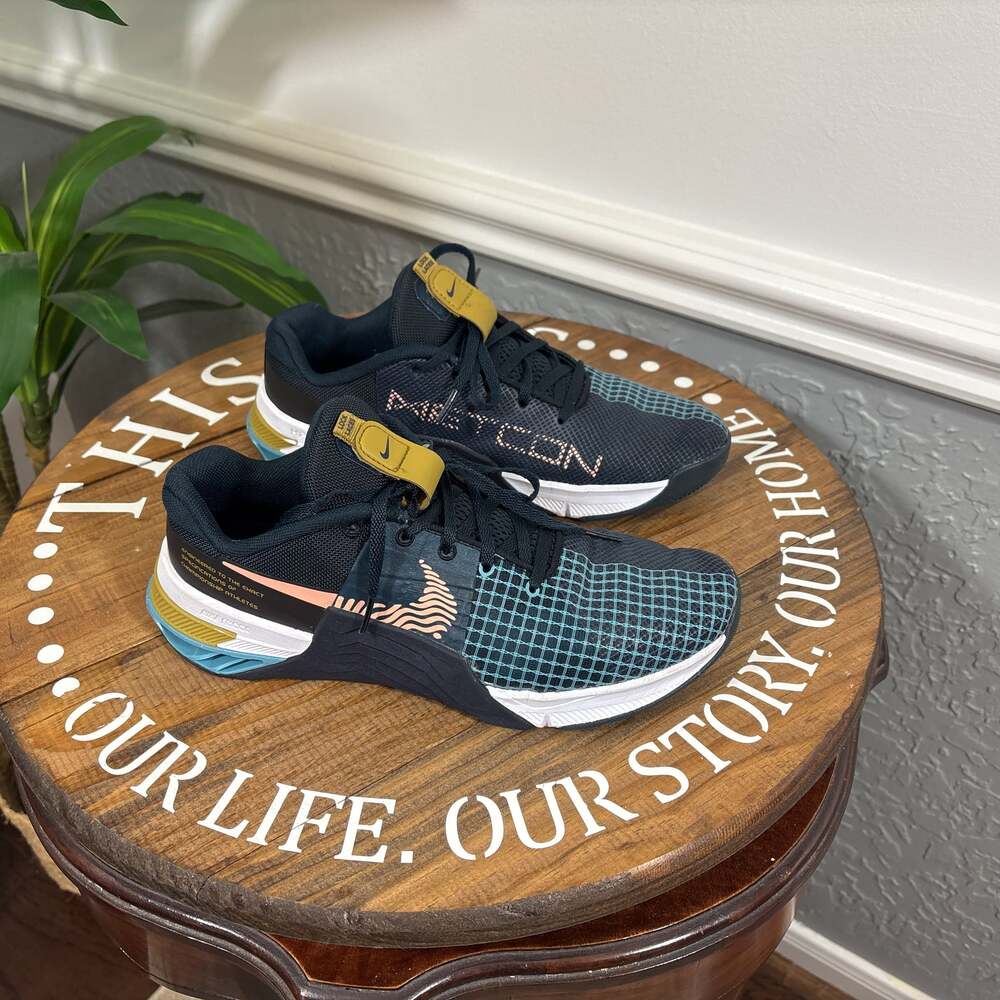 Nike Men's Navy Teal Gold Athletic Running Shoes